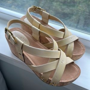 Wedge - Pale yellow color - Like New - Worn a few times